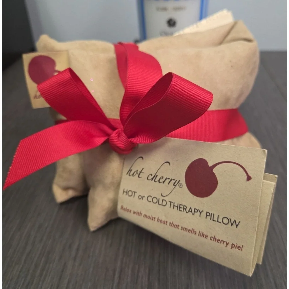 HOT CHERRY Cherry Pit-Stone Hot or Cold Therapy Pillow Tan Ultra Suede‎ NEW